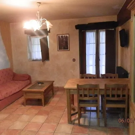 拉斯安加纳斯德略雷达公寓 Lloreda (Cantabria)